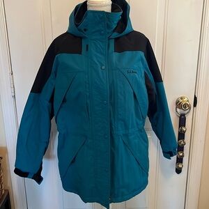 LL Bean | women’s size medium petite winter coat blue and black
